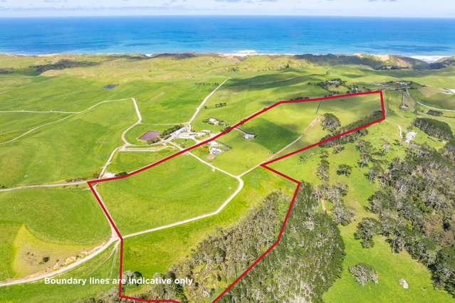 15ha coastal grazing block, three dwellings