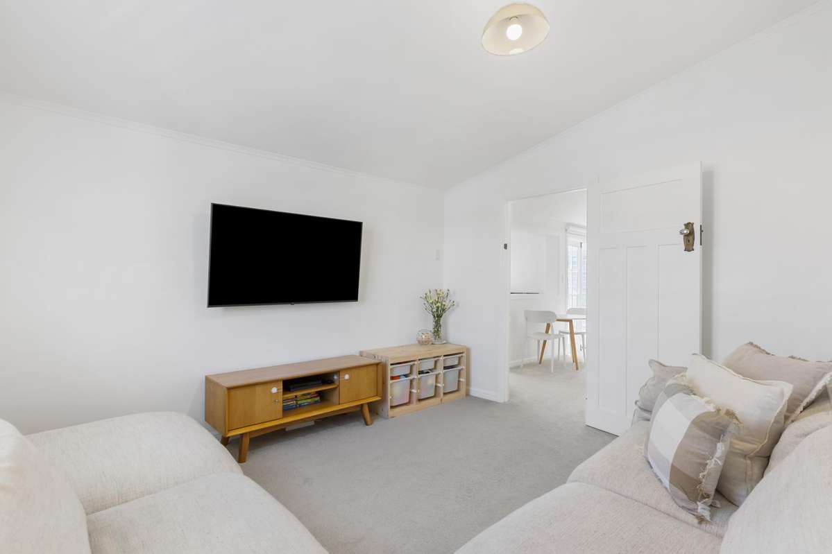 13 Commercial Road_5