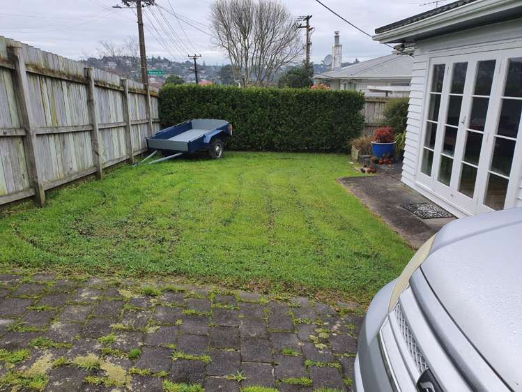 38 Glengarry Road Glen Eden_9