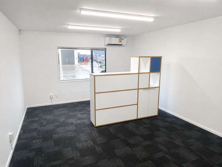 63 Foundry Road Stanmore Bay_4