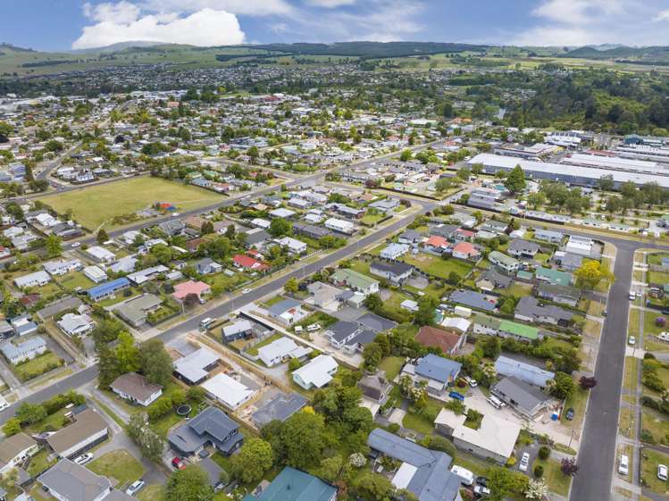 9 Matipo Street Taupo_26