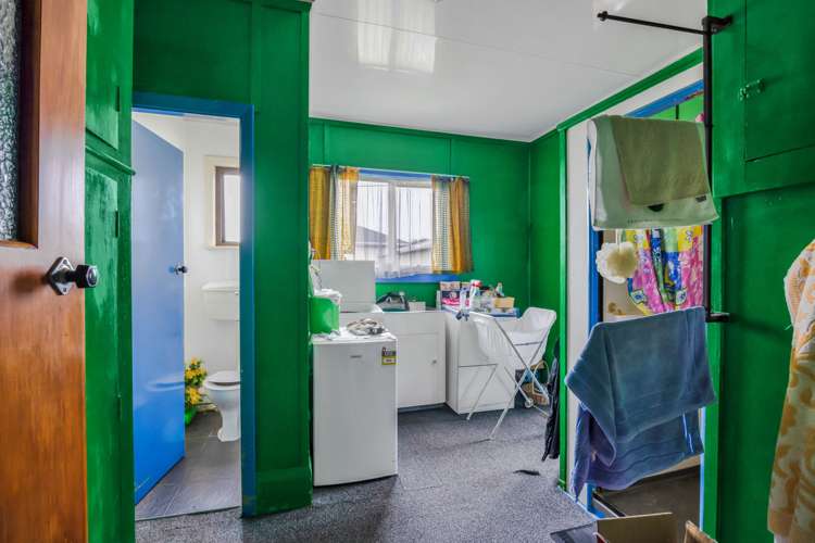 35 High Street Hawera_11