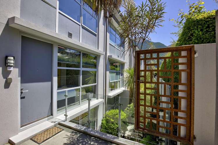 4/60 Hallenstein Street_3