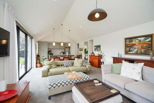 177 Queens Drive Richmond_1