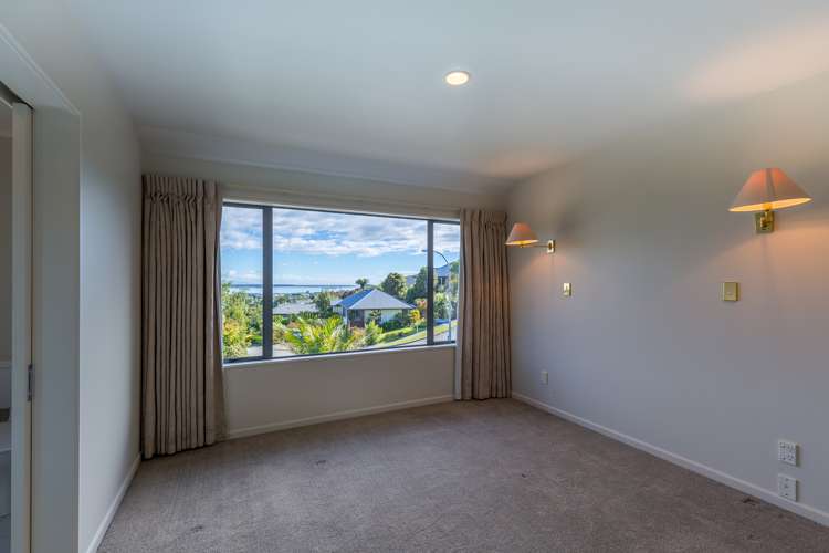 1 Yateley Place Richmond_11