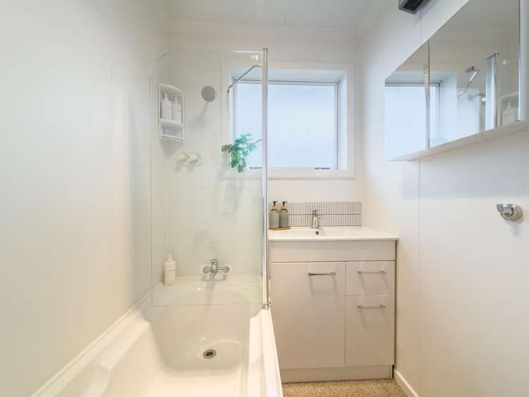 45 Edinburgh Crescent Waikiwi_16