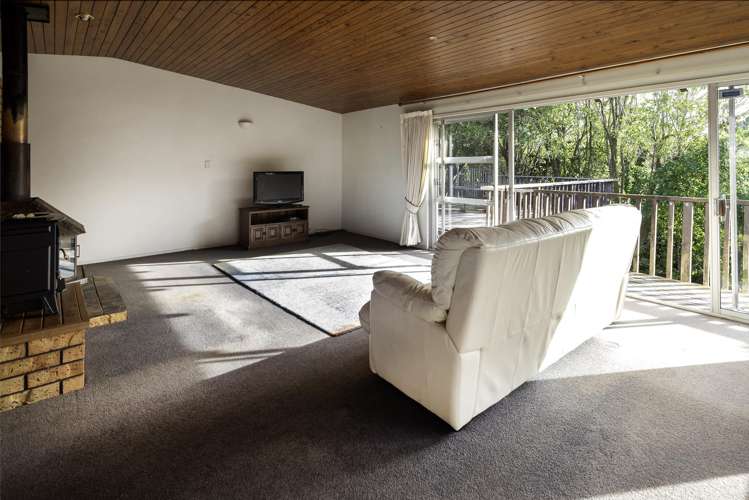 14 Charles Dickens Drive Mellons Bay_15