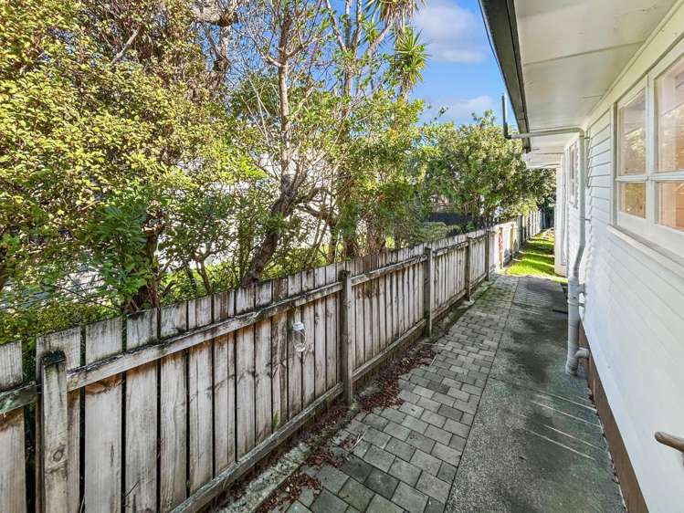  832 Whangaparaoa Road Manly_23