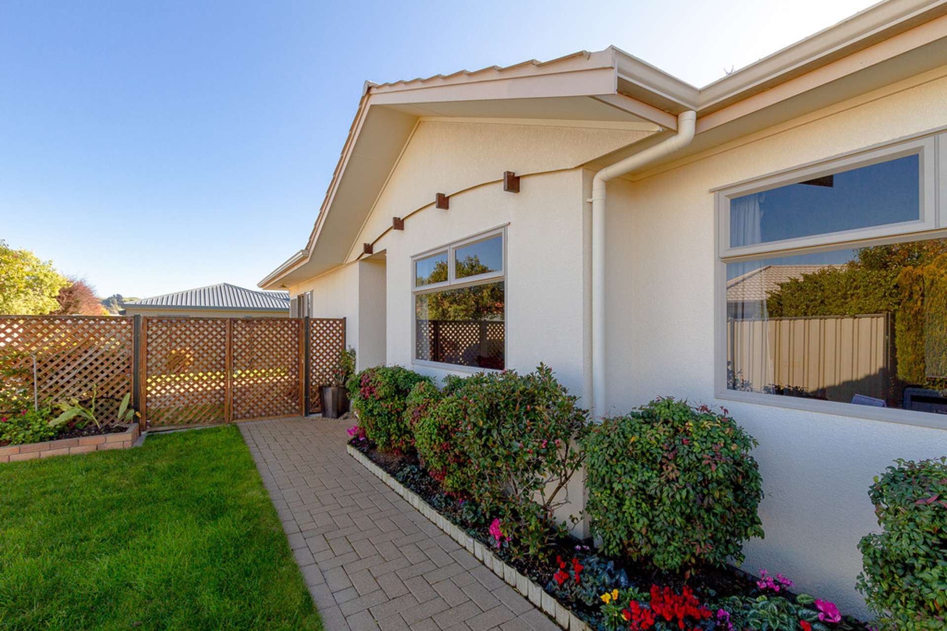 8 Ellerslie Place Taradale_0