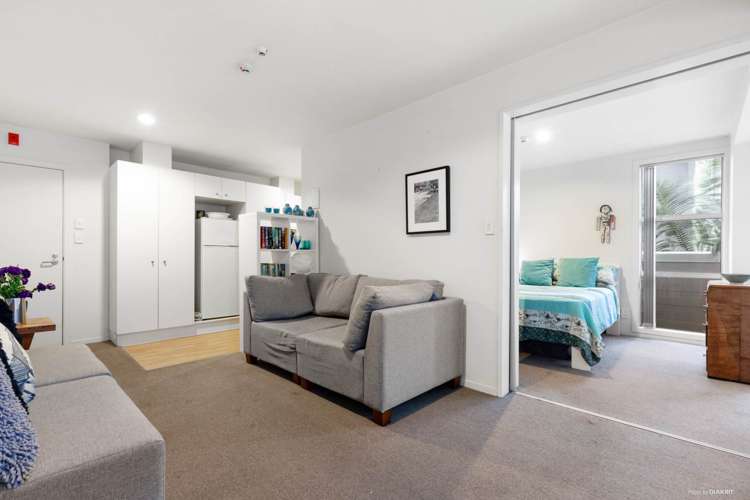 1/8 Clayton Street Newmarket_2