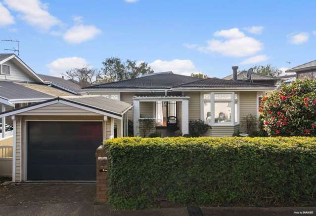 Epsom family bungalow