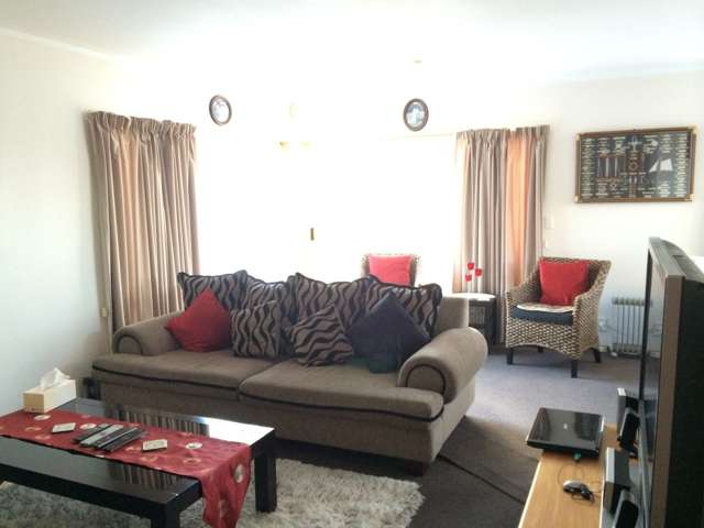 2/21 Kookaburra Place Botany Downs_1