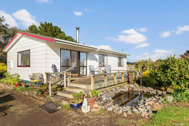 204B Tram Gully Road Awhitu Central_11