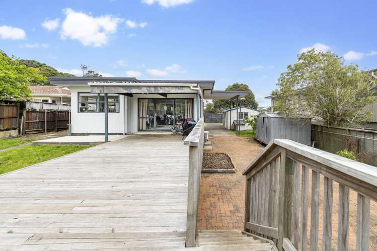 28 Ridgemount Rise Mangere Bridge_14