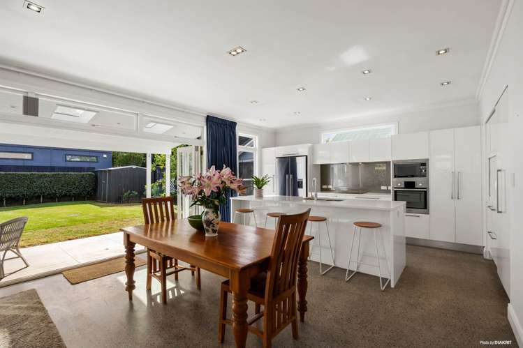 50 Main Highway Ellerslie_11