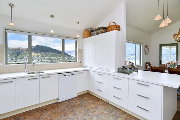 30 Bridle Path_1