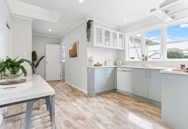 Beautifully Renovated bungalow!