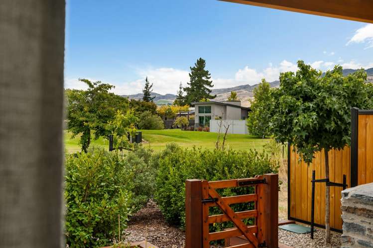 37 Magnum Drive Cromwell_24