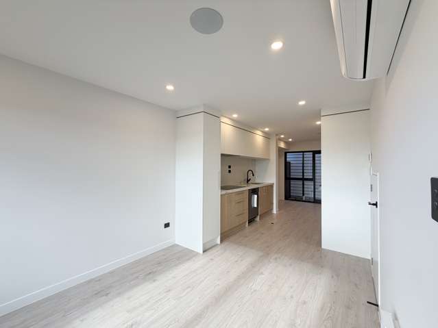 2/75 Te Taruna Drive Milldale_3