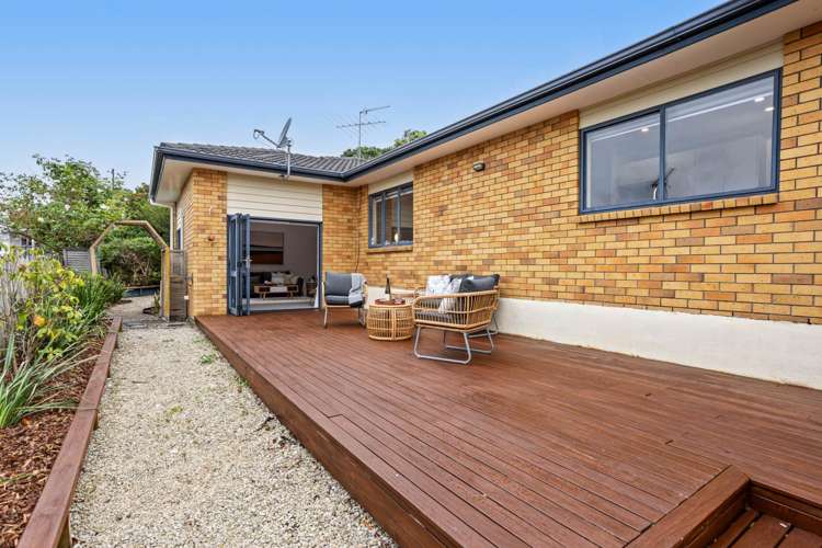 6 Jelas Road Red Beach_18