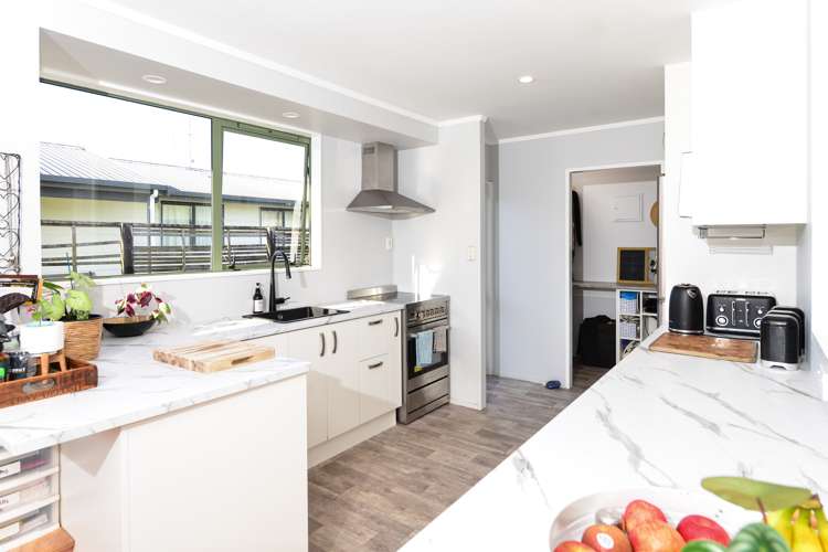 8 Melanie Court Dinsdale_5