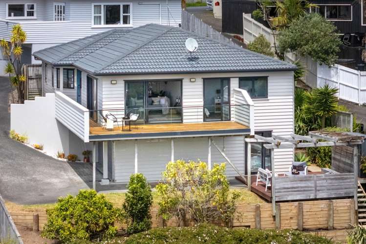 67A Sunrise Avenue Murrays Bay_0