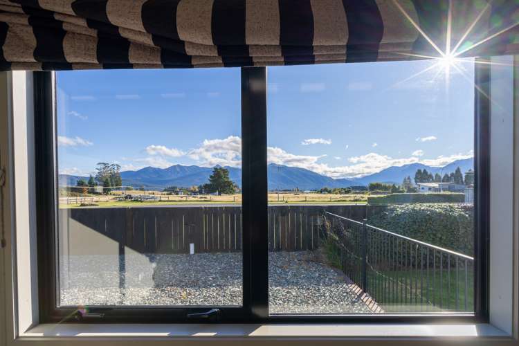 78 Orbell Crescent Te Anau_13