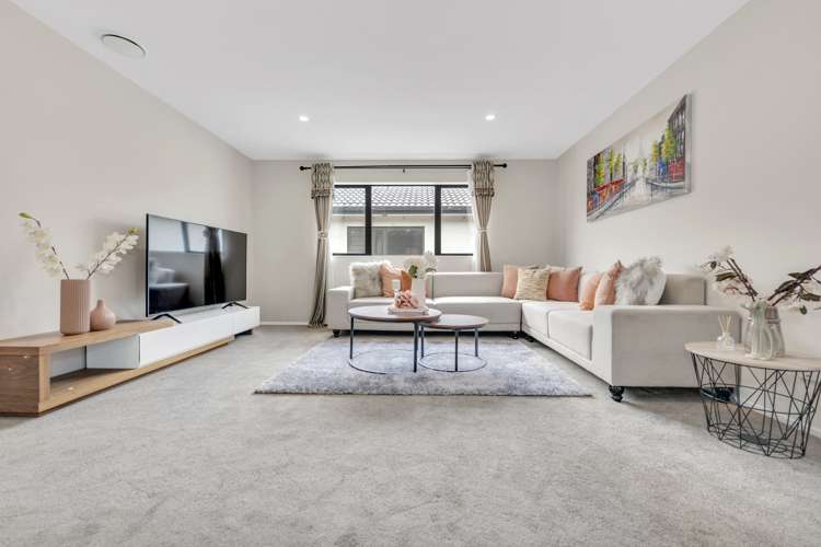 30 Rosewell Crescent Flat Bush_15