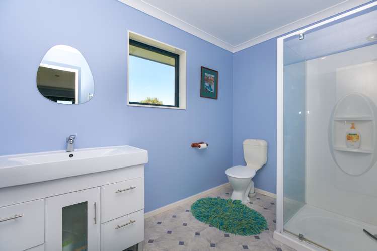 930 Upland Road Egmont Village_14