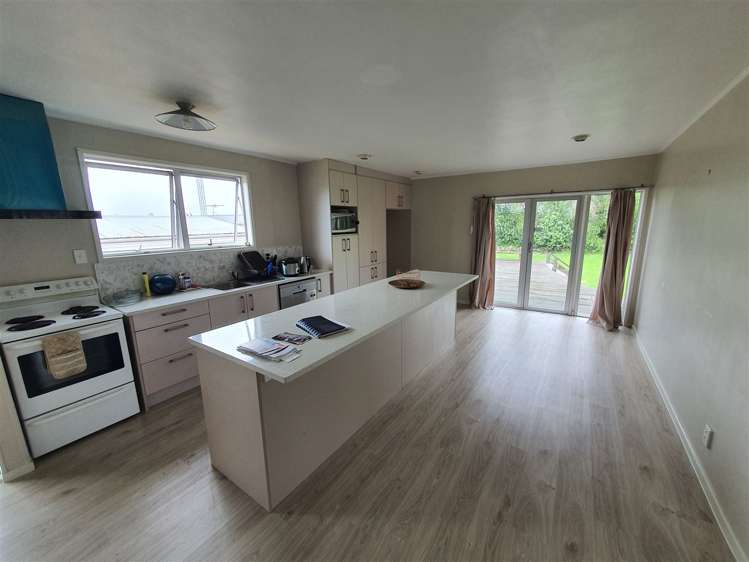 17 Bodi Place Te Atatu South_10