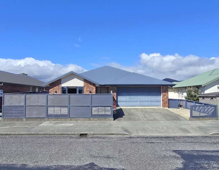 114 Sewell Street Hokitika_23