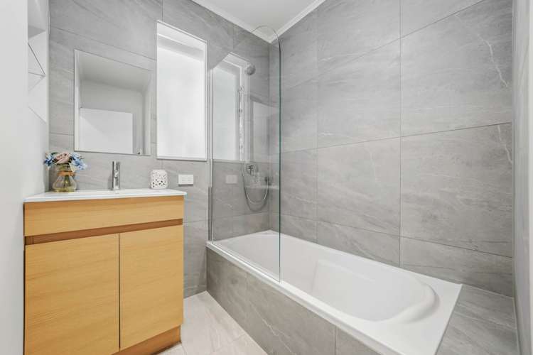 1/22 Ludlow Terrace Totara Vale_13
