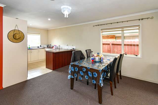 20 Tussock Avenue Mangere_2