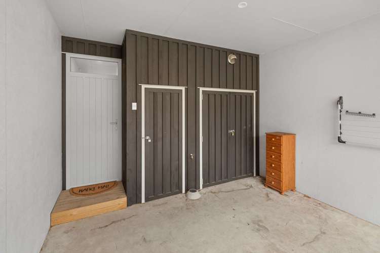 34 Wharetana Crescent New Lynn_11