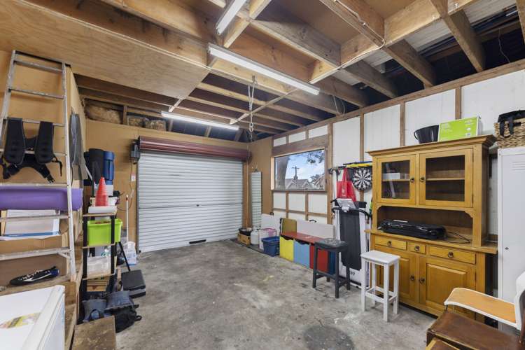 33 Eastbourne Street Caversham_17