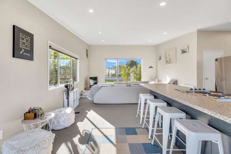 110 The Fairway Matarangi_9