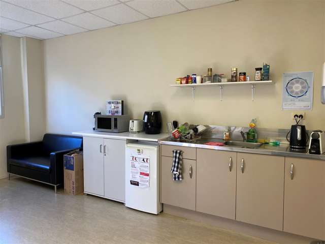 Rear Part Of 86 The Boulevard Te Rapa_3