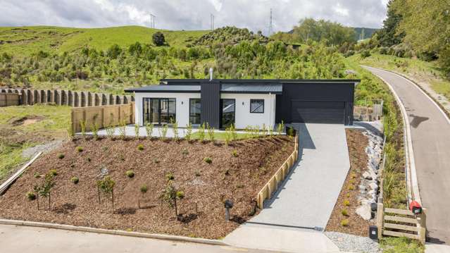 Smart New Build in a Superior Setting - Must view!