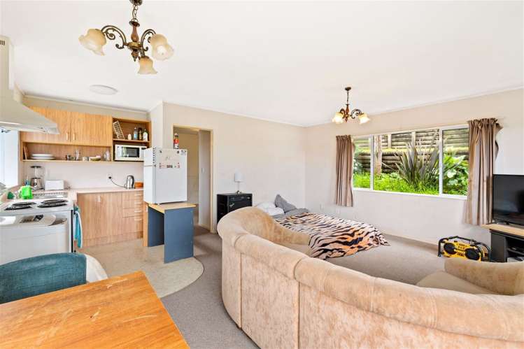 15 Sunline Avenue Massey_2