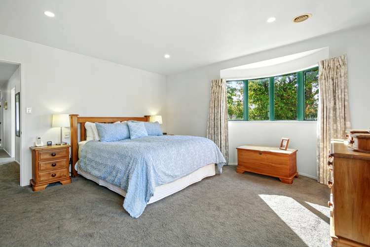 59 Hautana Street Woburn_15