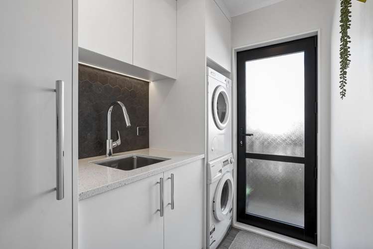 10 Coubray Place Botany Downs_15