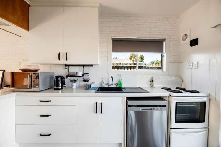 5/6 Florida Place_5