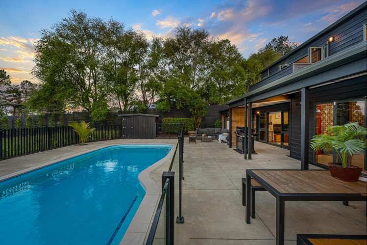 7 Attwood Road Paremoremo_27