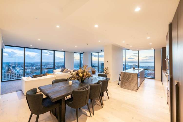 5203/10 Commerce Street City Centre_6