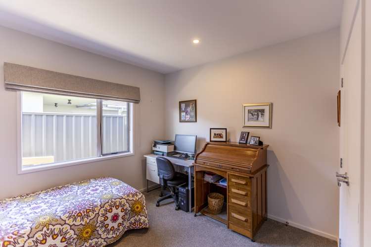 19 Drake Crescent Awatoto_12