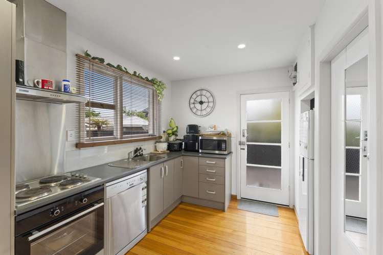 2/37 Lochee Road Upper Riccarton_1