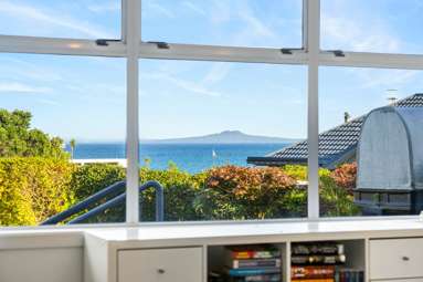 890 Whangaparaoa Road_3