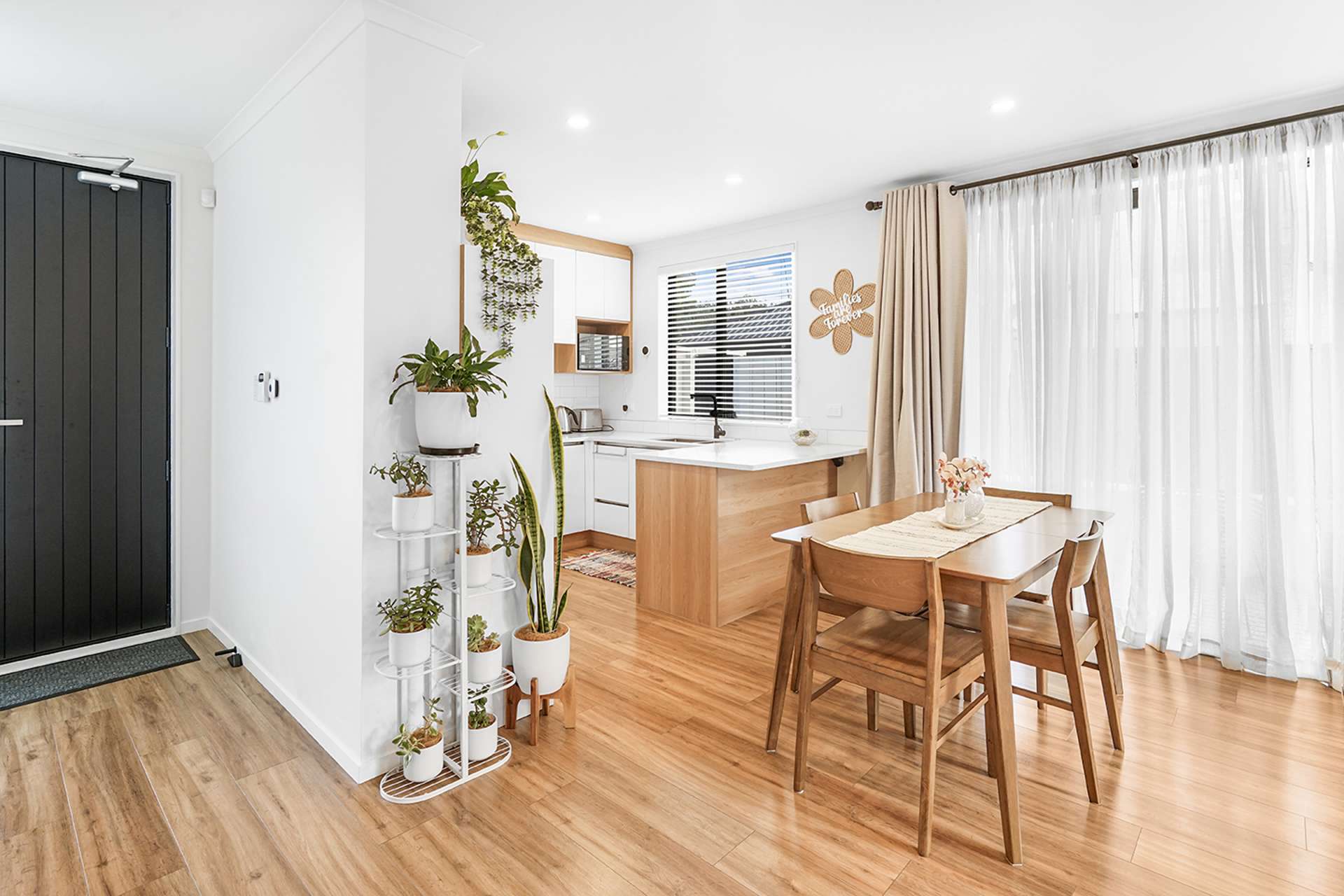 2/12 Liston Crescent Hillcrest_0