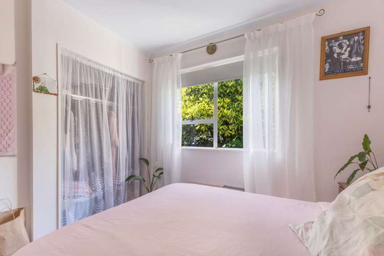 2/117J Seaview Road Westown_9