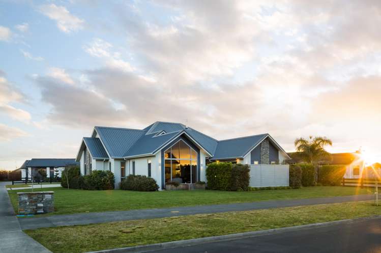 77 Baxter Michael Crescent Cambridge_8